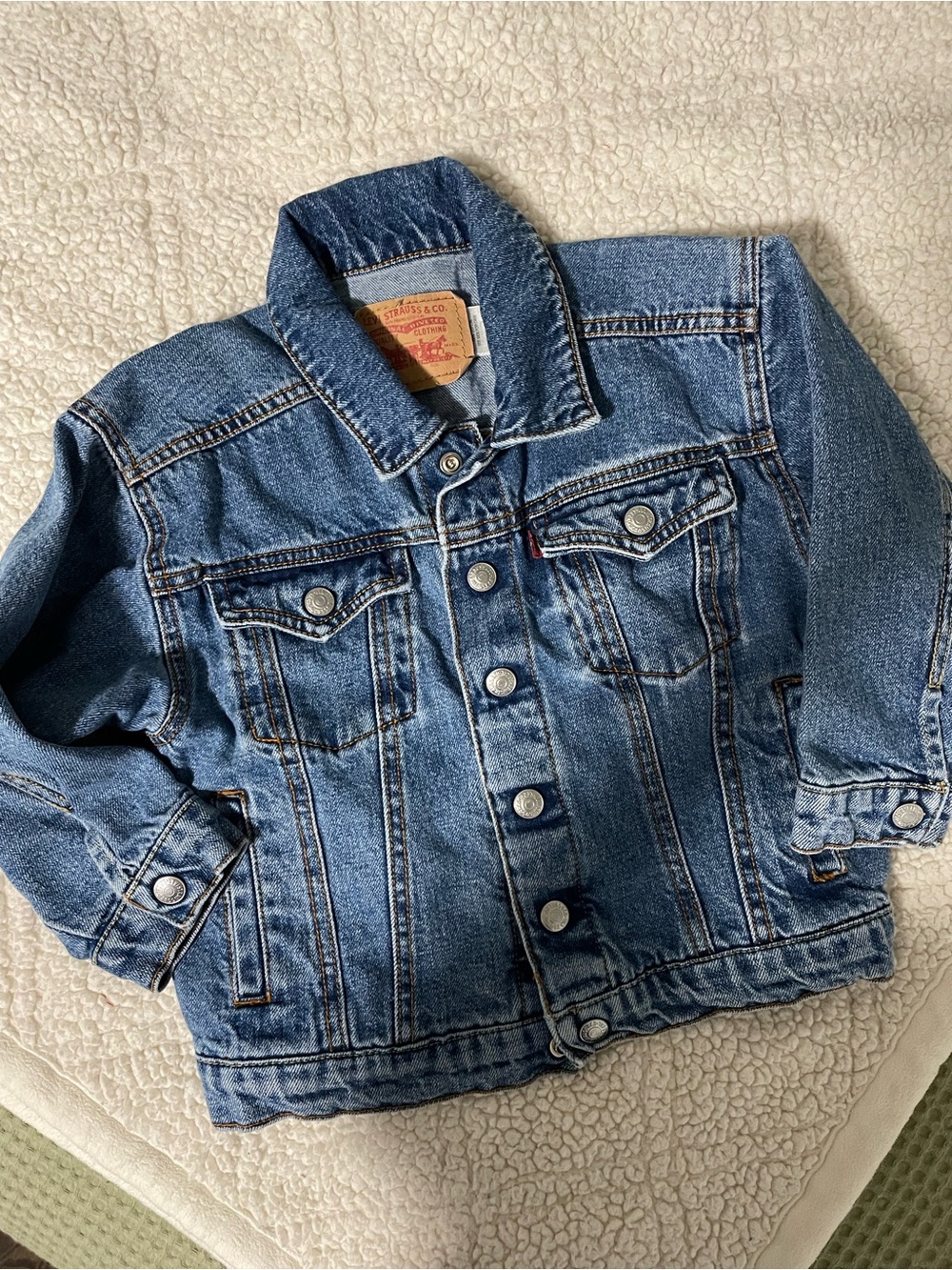 4T Levi's Kids Distressed Medium Blue Denim Jacket